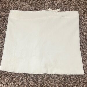 Chic White Mini Skirt
